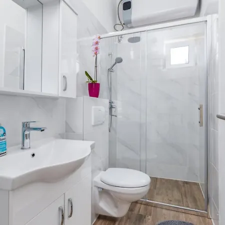 Ketty In With Playground, Sea View And Private Pool
