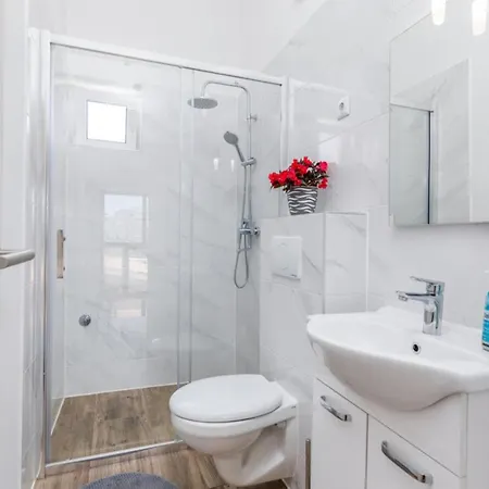 Ketty In With Playground, Sea View And Private Pool Villa Fazana