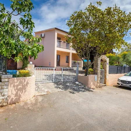 Villa Ketty In With Playground, Sea View And Private Pool *
