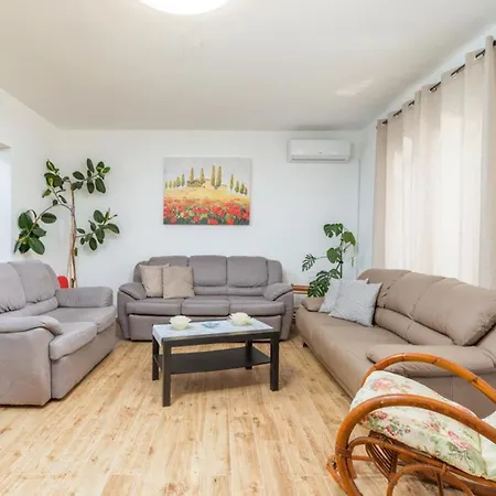 Ketty In With Playground, Sea View And Private Pool