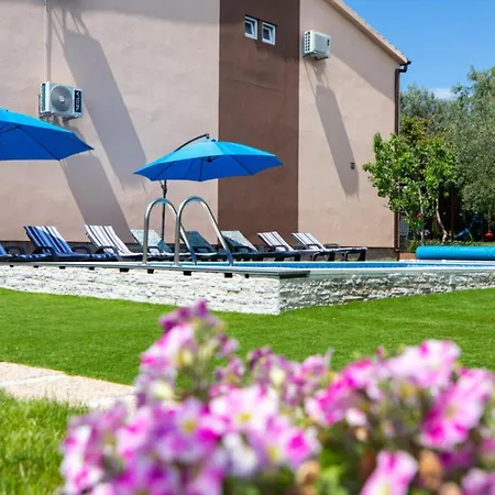 וילה Ketty In With Playground, Sea View And Private Pool