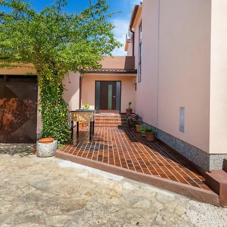 וילה Ketty In With Playground, Sea View And Private Pool פאז'אנה