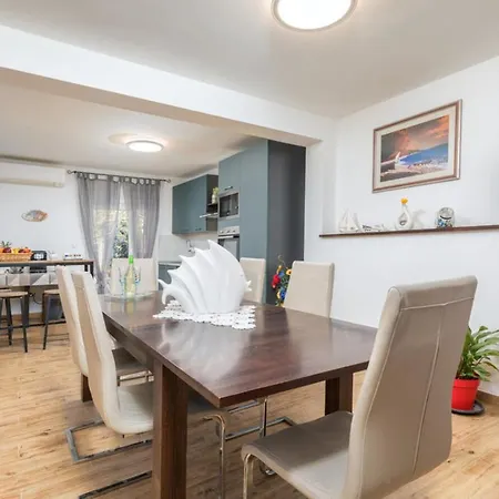 Ketty In With Playground, Sea View And Private Pool * פאז'אנה