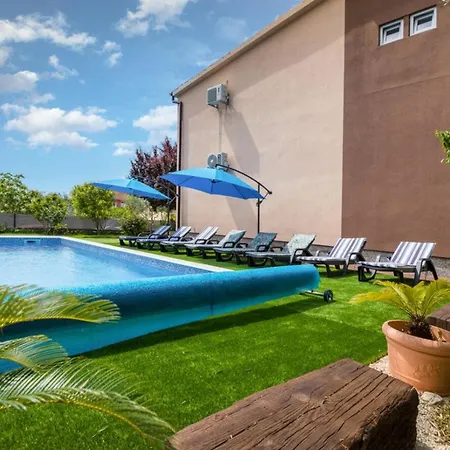 Ketty In With Playground, Sea View And Private Pool וילה *