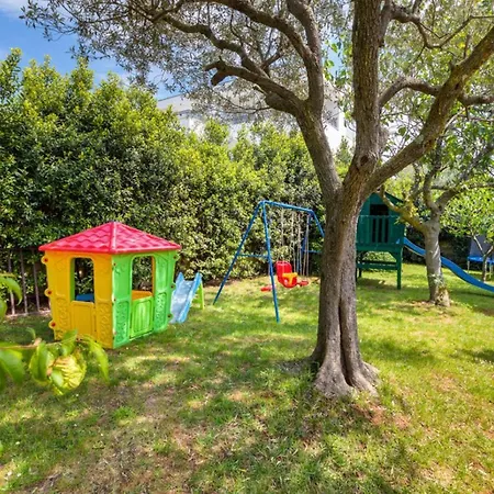Ketty In With Playground, Sea View And Private Pool Fazana